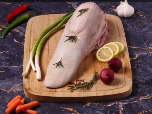 طرز تهیه خوراک زبان گوساله مجلسی با سس مخصوص