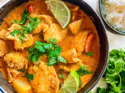 طرز تهیه خورشت مرغ کاری؛ غذای خوشمزه هندی